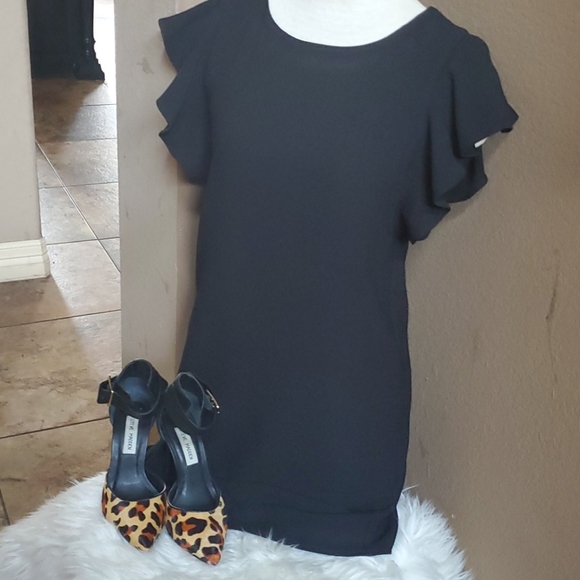 Bar III Dresses & Skirts - Ruffle sleeve mini black dress